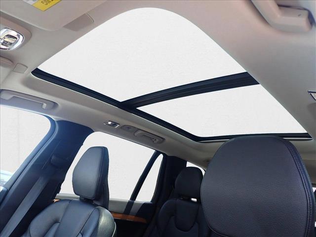used 2022 Volvo XC90 Recharge Plug-In Hybrid car, priced at $42,000