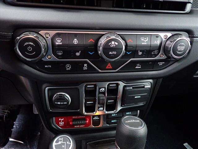 new 2025 Jeep Gladiator car, priced at $54,089