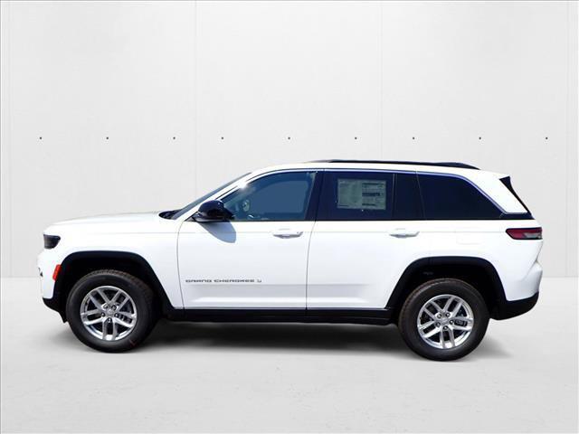 new 2025 Jeep Grand Cherokee car, priced at $42,124