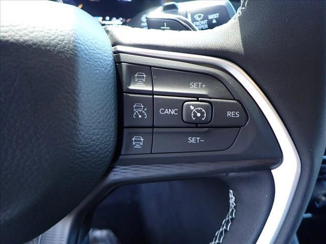 new 2025 Jeep Grand Cherokee car, priced at $42,124