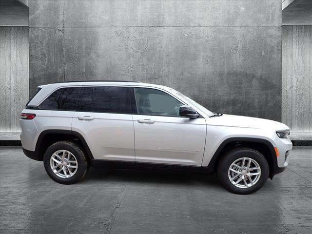 new 2025 Jeep Grand Cherokee car, priced at $42,974