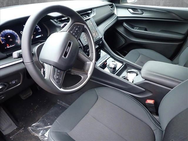 new 2025 Jeep Grand Cherokee car, priced at $42,974