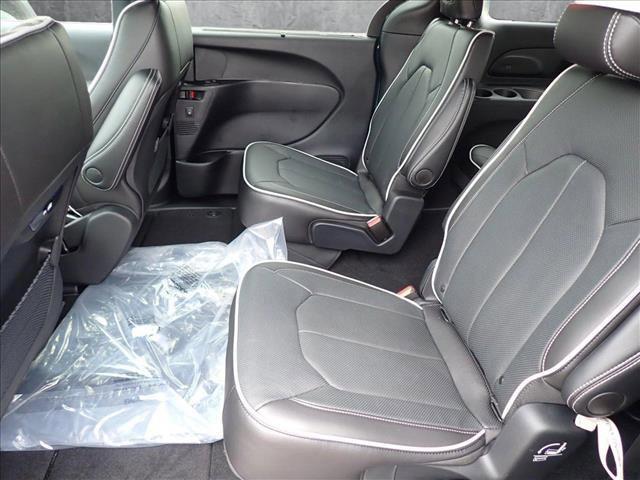 new 2025 Chrysler Pacifica car, priced at $54,139