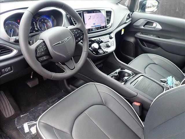 new 2025 Chrysler Pacifica car, priced at $54,139