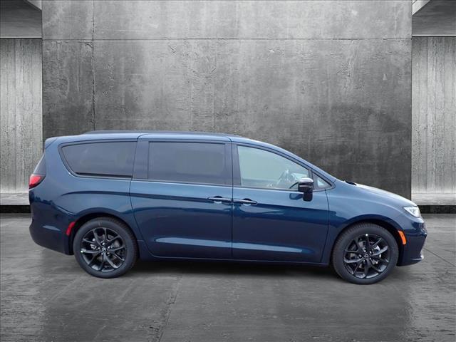 new 2025 Chrysler Pacifica car, priced at $54,139