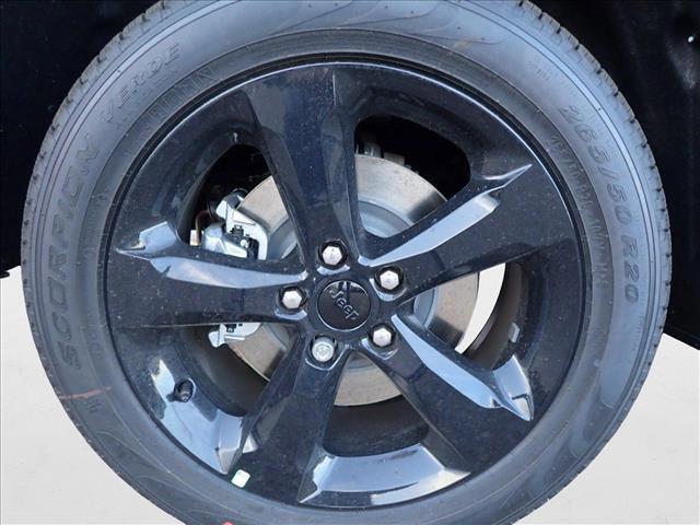 new 2025 Jeep Grand Cherokee L car, priced at $48,297