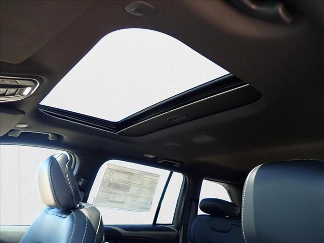 new 2025 Jeep Grand Cherokee car, priced at $45,547