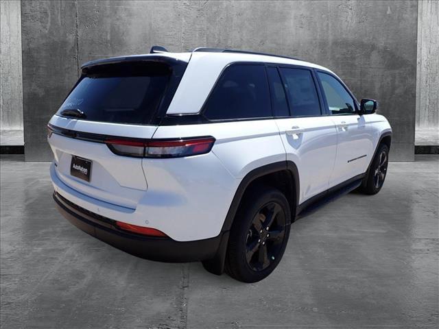 new 2025 Jeep Grand Cherokee car, priced at $48,174