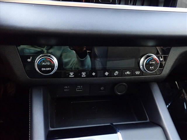 used 2023 Mitsubishi Outlander PHEV car, priced at $28,000