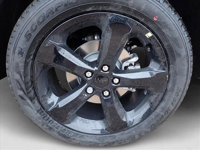 new 2025 Jeep Grand Cherokee car, priced at $57,654