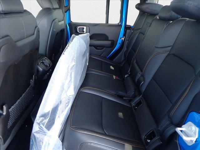 new 2025 Jeep Gladiator car, priced at $47,354