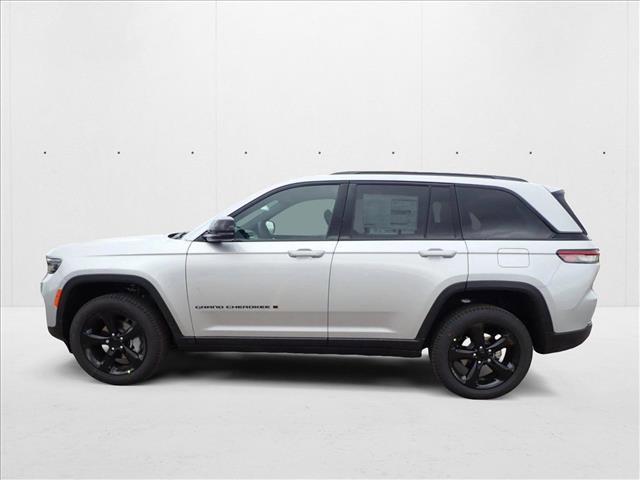 new 2025 Jeep Grand Cherokee car, priced at $52,279