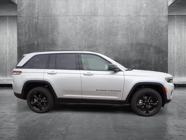 new 2025 Jeep Grand Cherokee car, priced at $54,529