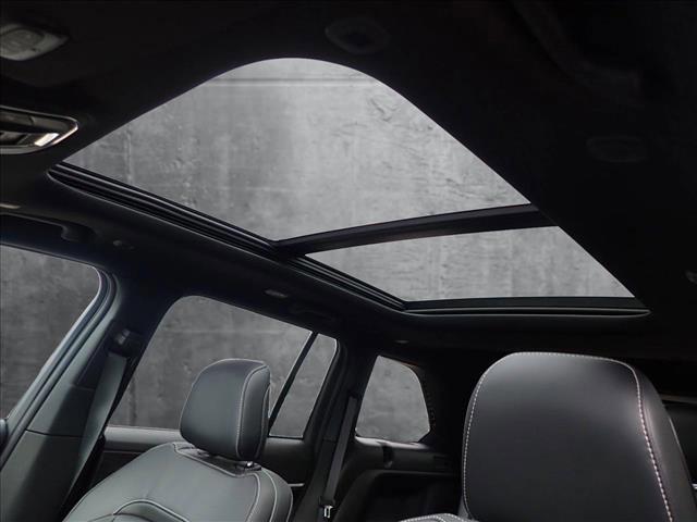 new 2025 Jeep Grand Cherokee car, priced at $54,529