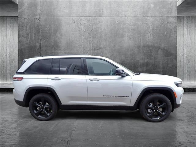 new 2025 Jeep Grand Cherokee car, priced at $54,529