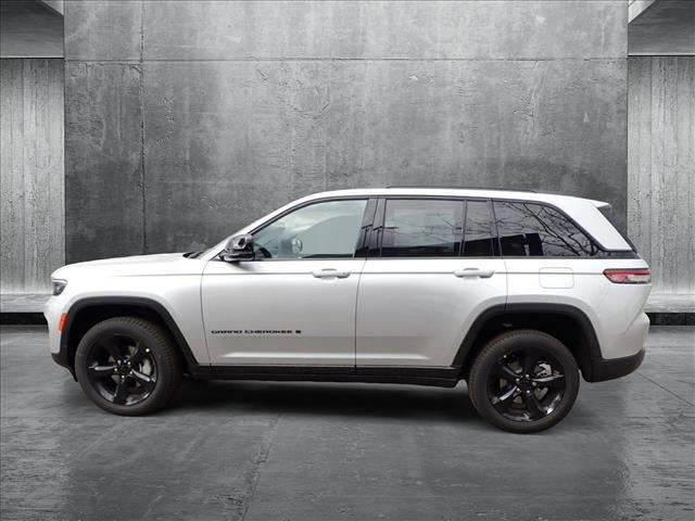 new 2025 Jeep Grand Cherokee car, priced at $54,529