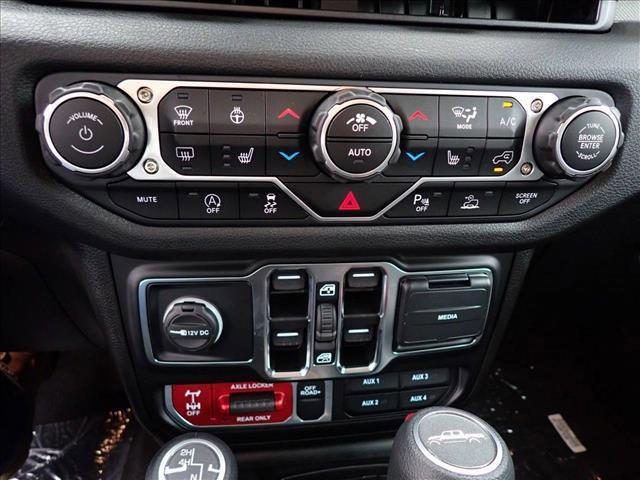 new 2025 Jeep Gladiator car, priced at $56,089