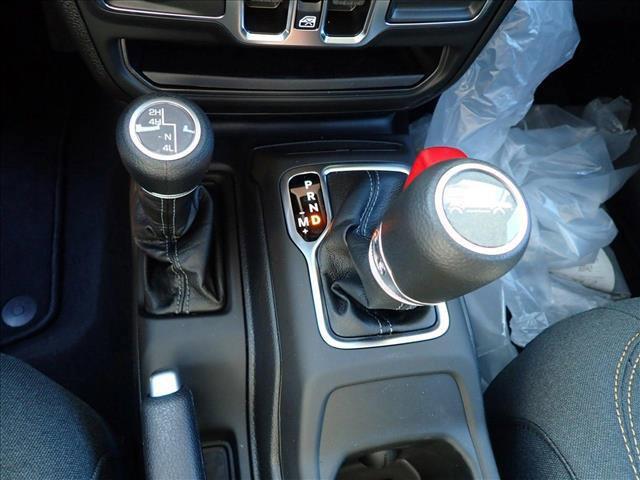 new 2025 Jeep Gladiator car, priced at $48,679