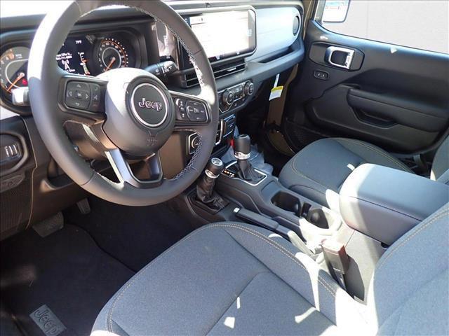 new 2025 Jeep Gladiator car, priced at $48,679