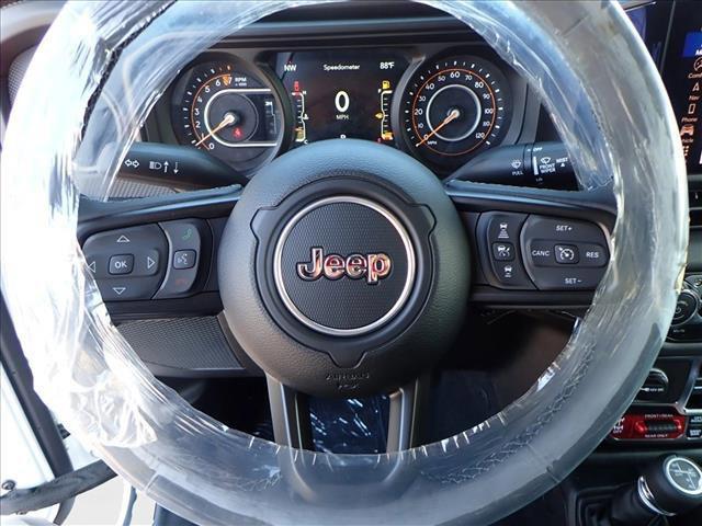 new 2025 Jeep Gladiator car, priced at $60,044