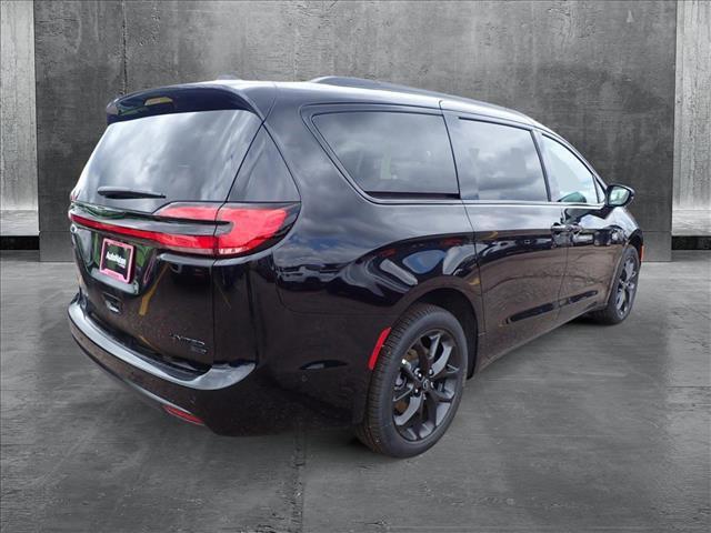 new 2025 Chrysler Pacifica car, priced at $56,639