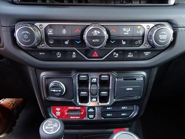 new 2025 Jeep Wrangler car, priced at $71,789