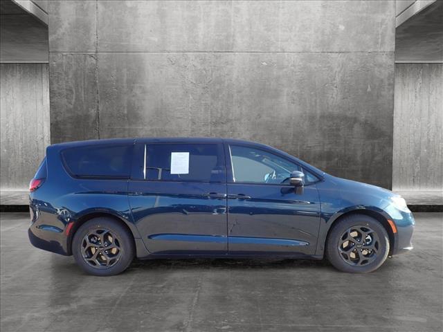 used 2022 Chrysler Pacifica Hybrid car, priced at $30,000