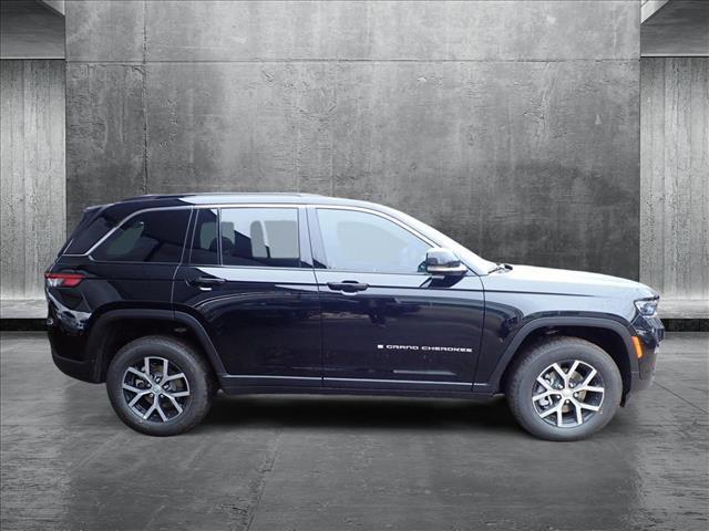 new 2025 Jeep Grand Cherokee car, priced at $45,594