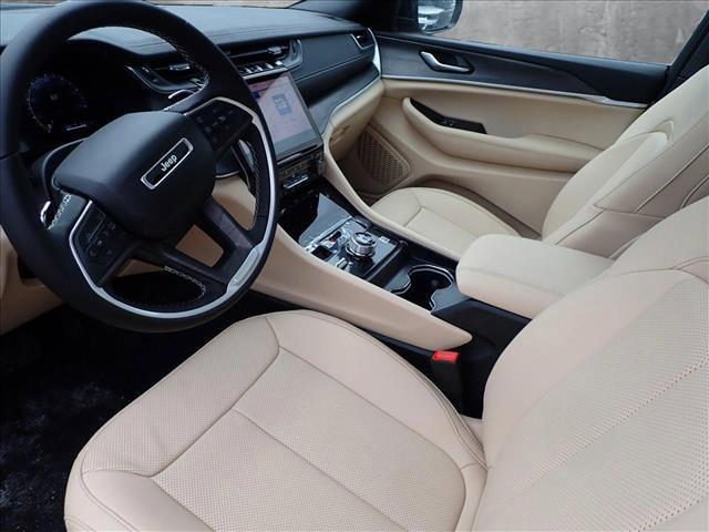 new 2025 Jeep Grand Cherokee car, priced at $54,509