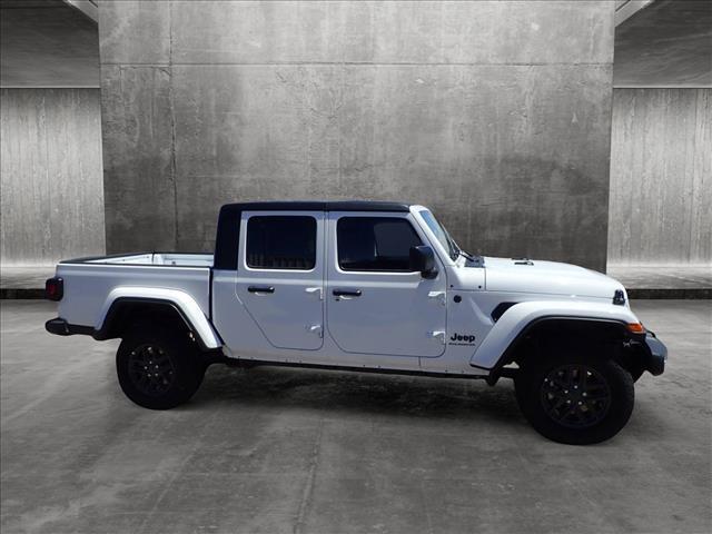 new 2024 Jeep Gladiator car, priced at $43,522