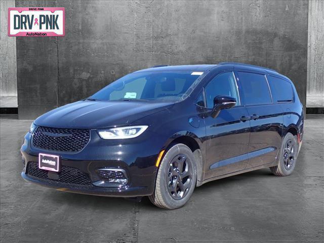 new 2025 Chrysler Pacifica Hybrid car, priced at $60,579