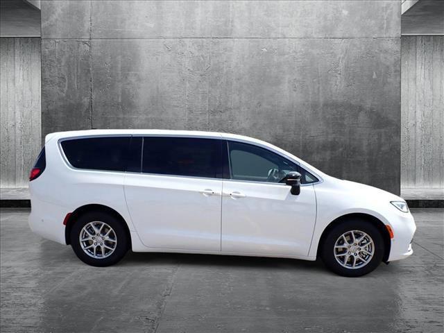 new 2025 Chrysler Pacifica car, priced at $46,524
