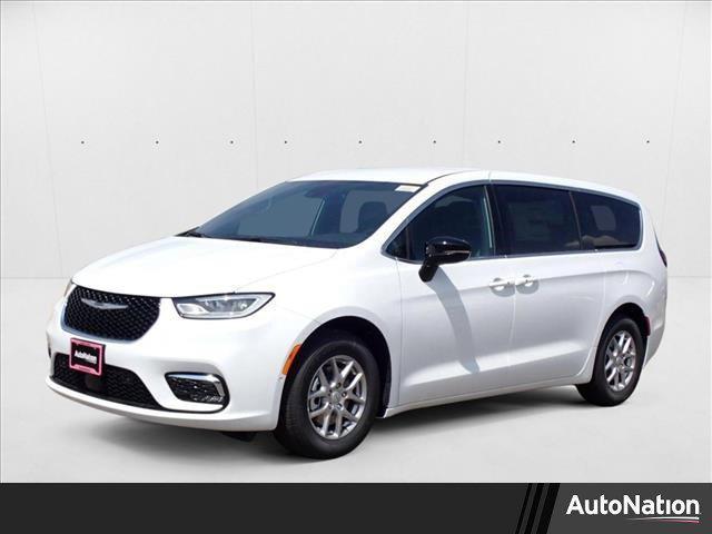 new 2025 Chrysler Pacifica car, priced at $43,024