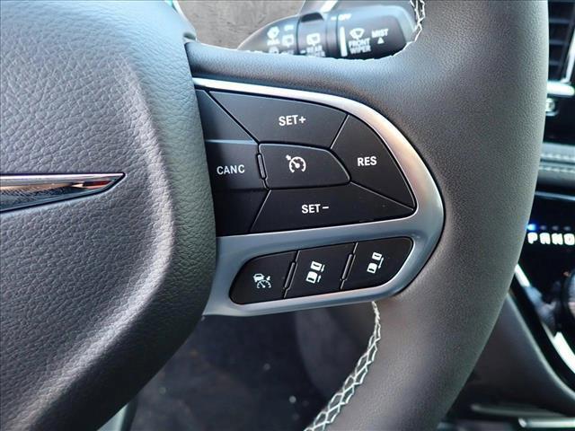 new 2025 Chrysler Pacifica car, priced at $46,524