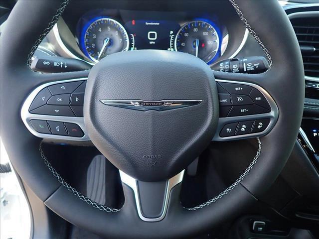 new 2025 Chrysler Pacifica car, priced at $46,524