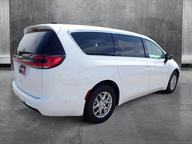 new 2025 Chrysler Pacifica car, priced at $46,524