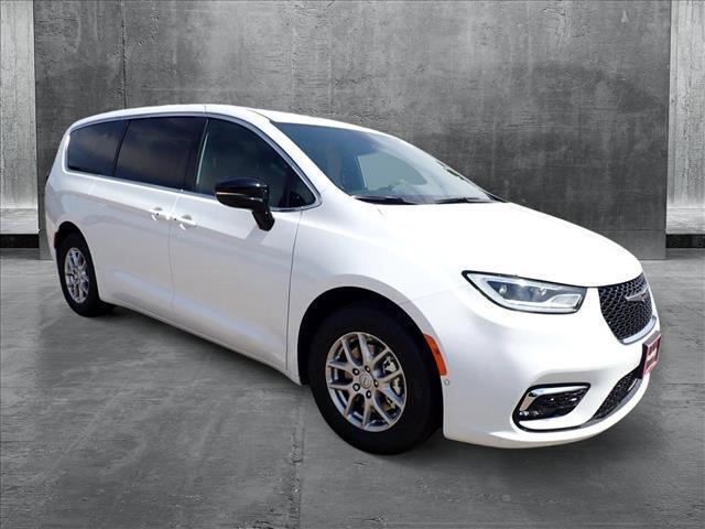 new 2025 Chrysler Pacifica car, priced at $46,524