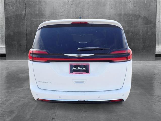 new 2025 Chrysler Pacifica car, priced at $46,524