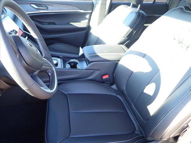 new 2025 Jeep Grand Cherokee car, priced at $59,354