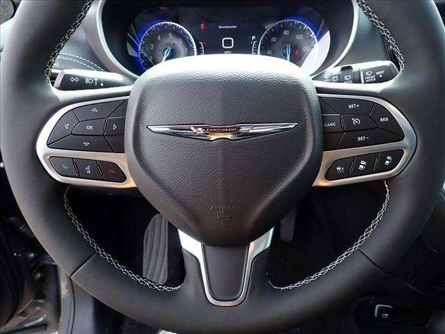 new 2025 Chrysler Pacifica car, priced at $51,797