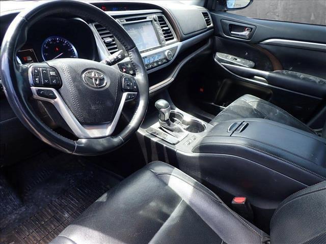used 2019 Toyota Highlander Hybrid car, priced at $30,338