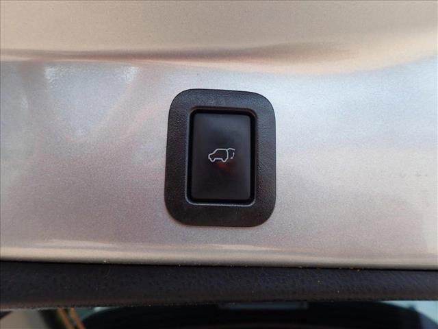 used 2019 Toyota Highlander Hybrid car, priced at $29,000
