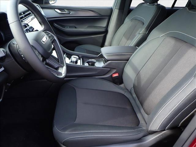 new 2025 Jeep Grand Cherokee car, priced at $42,719