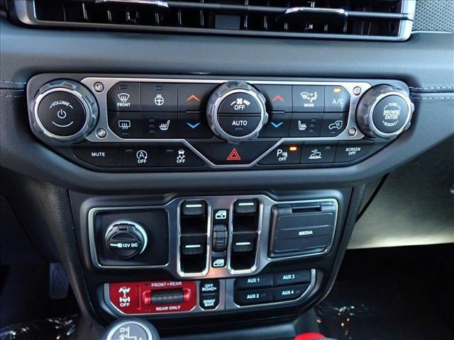 new 2025 Jeep Gladiator car, priced at $58,674