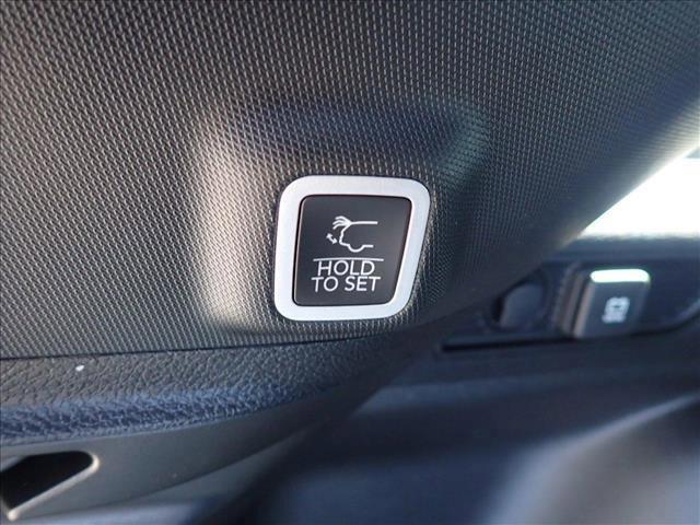 new 2025 Jeep Grand Cherokee car, priced at $46,547