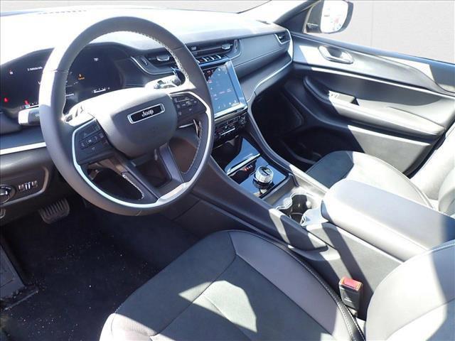 new 2025 Jeep Grand Cherokee car, priced at $46,547