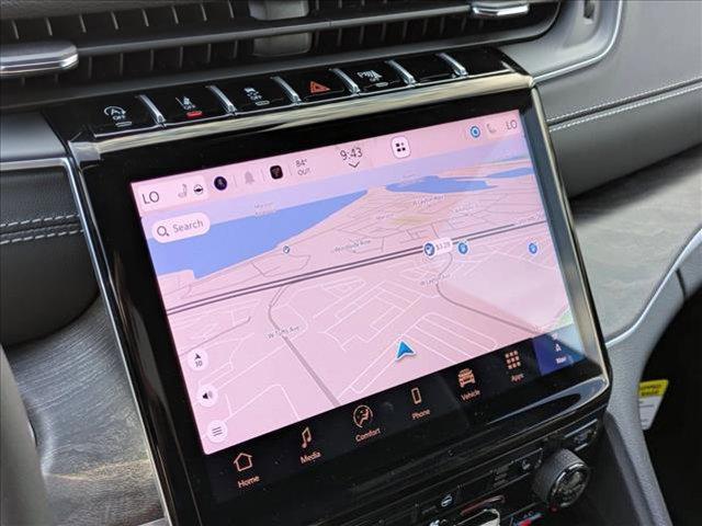 new 2025 Jeep Grand Cherokee car, priced at $45,449