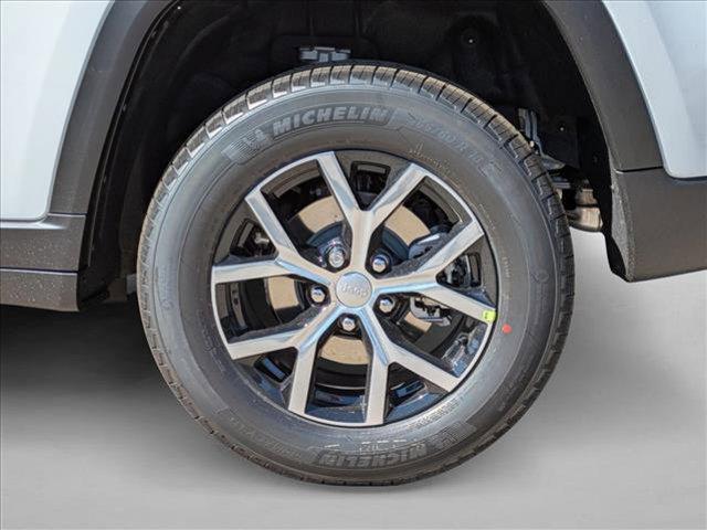 new 2025 Jeep Grand Cherokee car, priced at $45,449