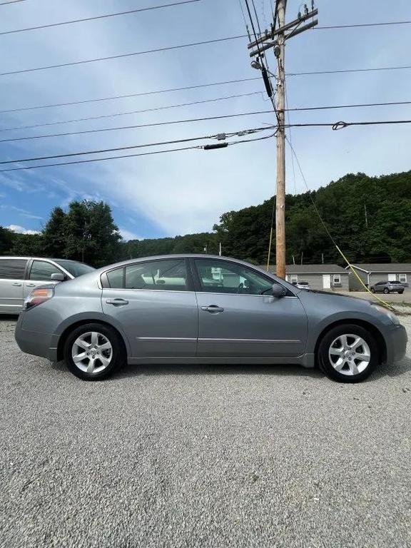 used 2007 Nissan Altima car, priced at $5,995