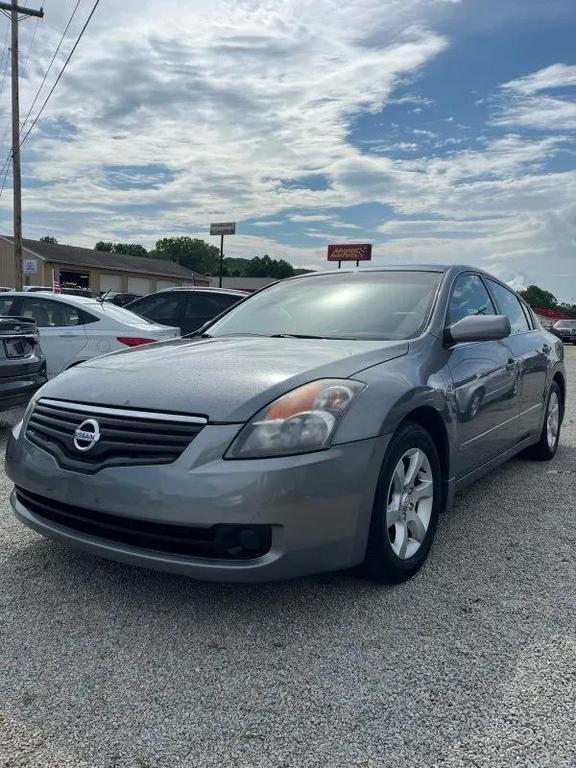 used 2007 Nissan Altima car, priced at $5,995